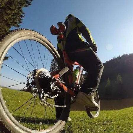 Domaine De La Belle Verte Le Bo (Calvados)